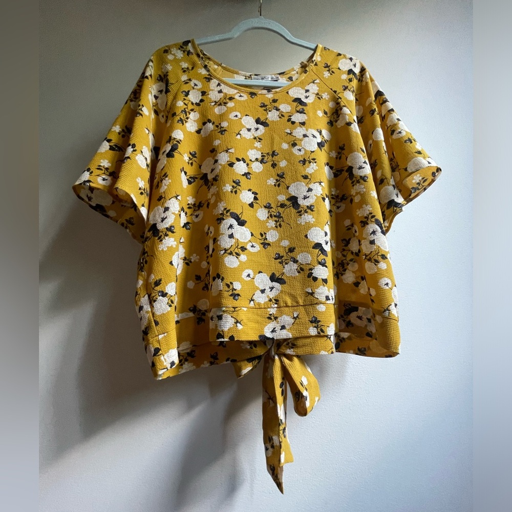 Moa Moa Yellow Floral Top Size XL